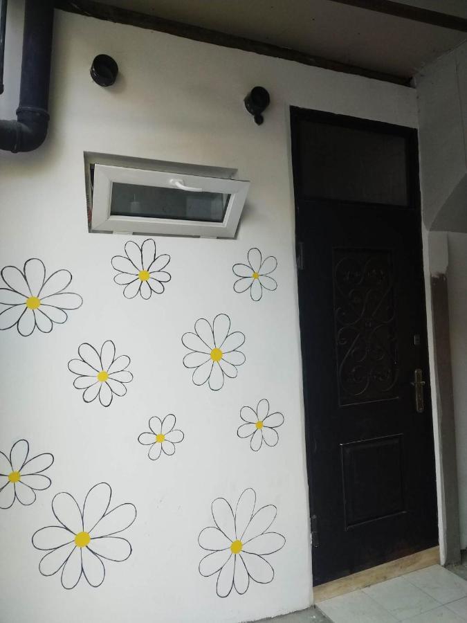 4 Chocolate Apartments In Old Tbilisi Exterior foto